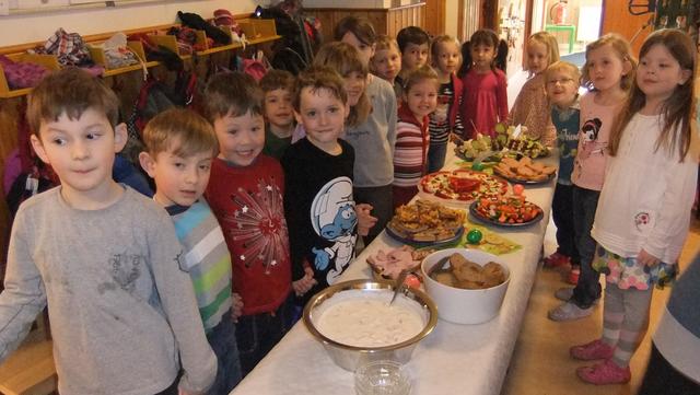 Bienengruppe Osterbuffet