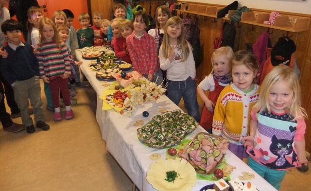 Igelgruppe Osterbuffet