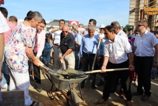 Jeder, der will, darf schaufeln ...