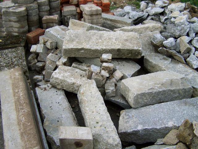 InterKulturGarten Pfaffenhofen an der Ilm: Das Materiallager füllt sich! Weitere Materialspenden werden aber immer noch gerne angenommen!