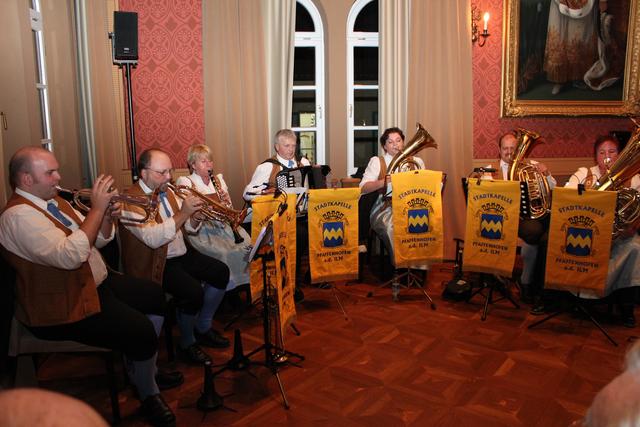 Die „Zsammg’würfelten“, eine siebenköpfige Formation der Stadtkapelle, umrahmten die Kulturpreisverleihung musikalisch.