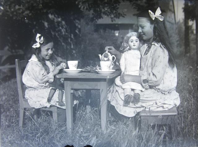 Unbeschwertes Kinder- und Jugendidyll vor knapp 100 Jahren