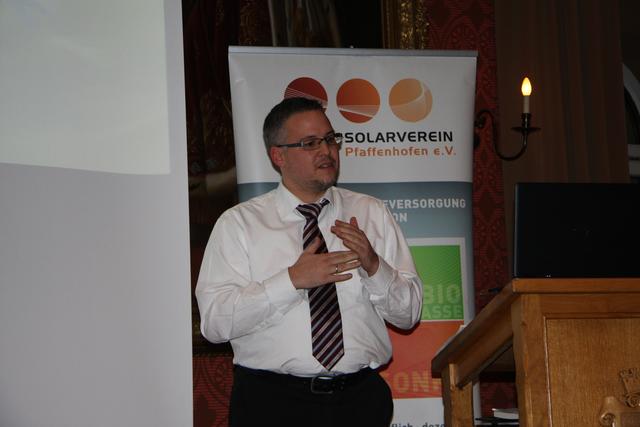 Thomas Fischer von der Spardabank München erläutert die Gemeinwohlbilanz