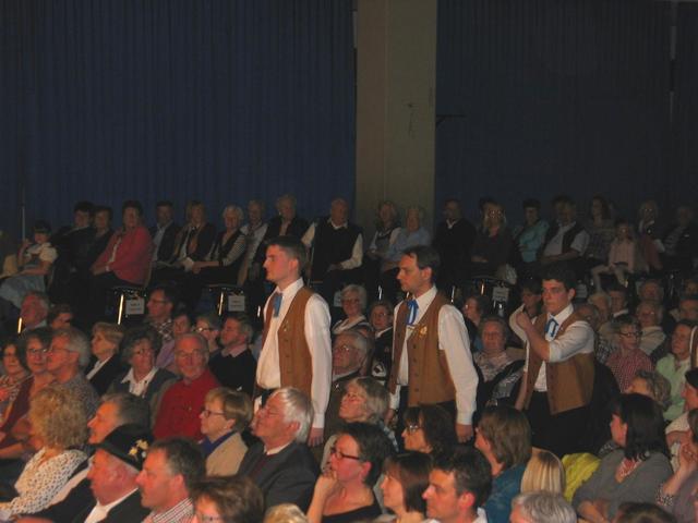 Einmarsch des Spielmannszuges zum Turner Treue Marsch