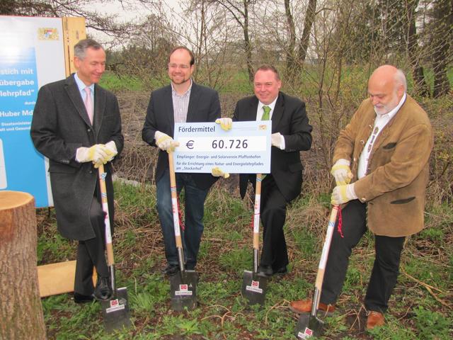 Spatenstich des Energielerpfades