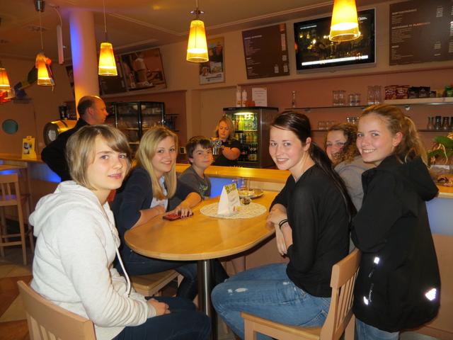 nach getaner Arbeit bestellen wir uns jetzt eine Cola