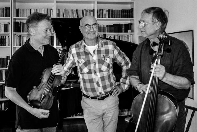 Janos Maté, Karl Betz und Franz Amann (von links) laden am Samstag, 11. Oktober, um 17 Uhr zu einer öffentlichen Probe in den Festsaal des Pfaffenhofener Rathauses ein.