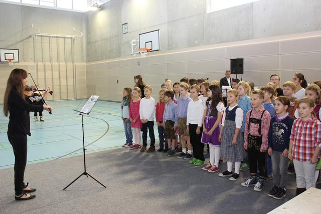 Schülerinnen und Schüler der Grund-und Mittelschule