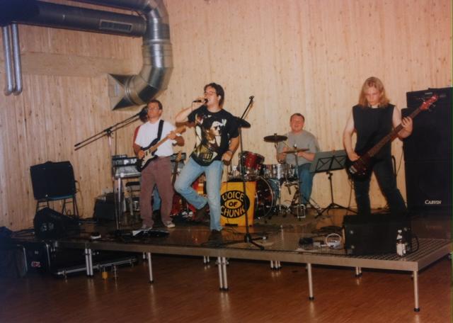 Auftritt von "Voice of chunk" im "Atlantis" 1997