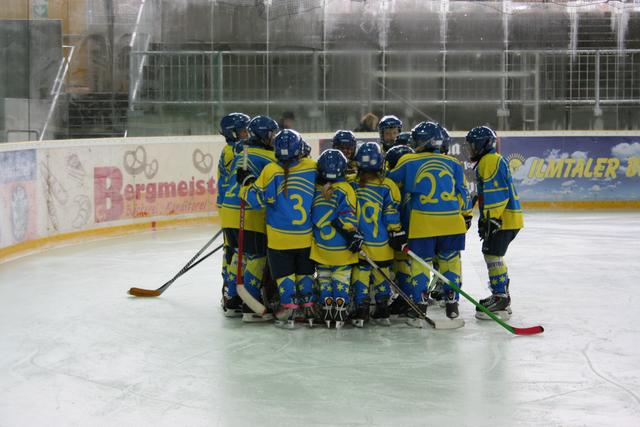 Und jetzt alle: Was sind wir: EIN TEAM! Was wollen wir? GEWINNEN!