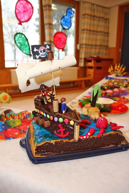 Piratenschiffkuchen KITA St. Elisabeth
