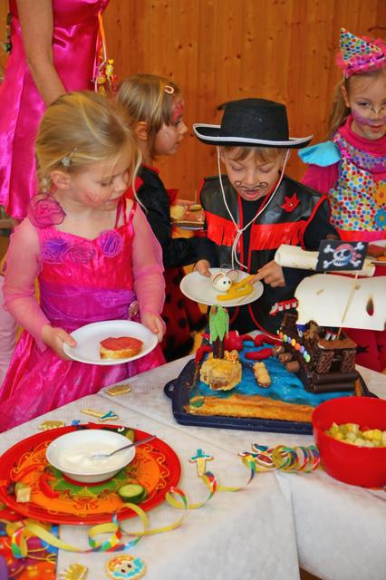 Faschingsbuffet Essen KITA St. Elisabeth 2