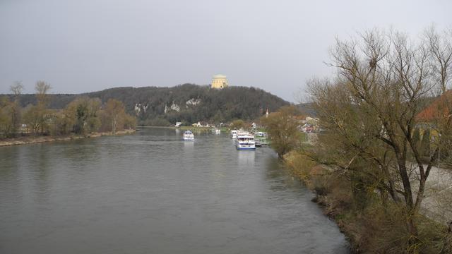 Blick zurück (nicht im Zorn) auf die Befreiungshalle