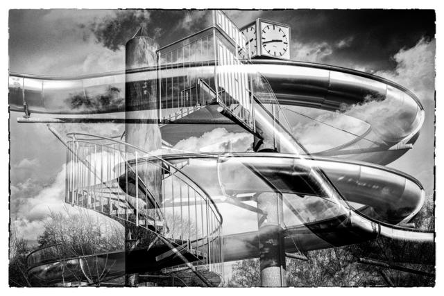 Die Neuinterpretation des alten Schwimmbadfotos von Clemens Fehringer.