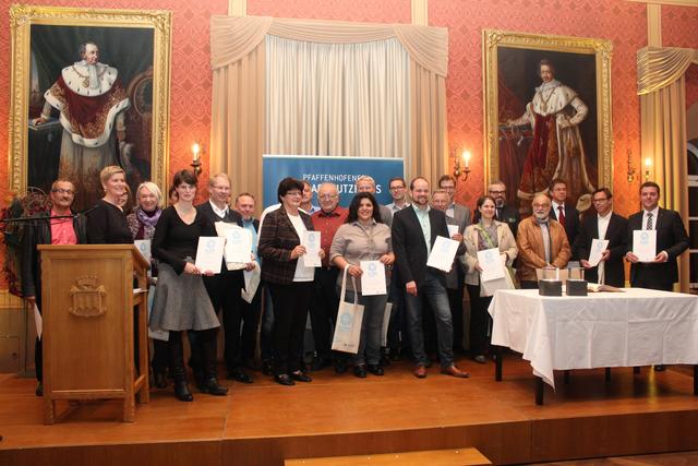 Urkunden gab es für die ersten Mitglieder der Klimaschutzallianz.