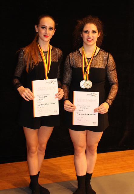 Eva Simianer & Nina Knan