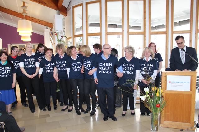 Wie kann "Gutmensch" das Unwort des Jahres 2015 sein? Die Mitarbeiterinnen und Mitarbeiter von St. Franziskus sind gerne "Gutmenschen".