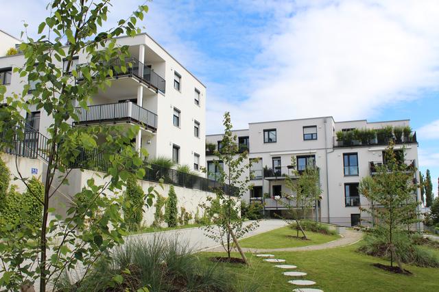 Neu gestalteter Platz am Ambergerweg