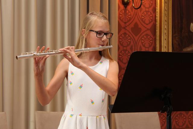 Victoria Stark, Querflöte