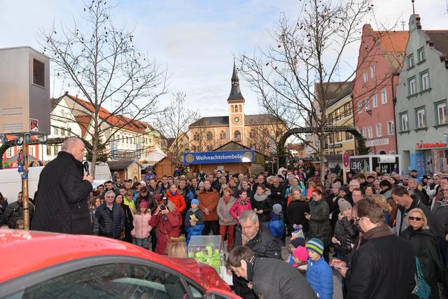 Die Weihnachtstombola des Rotary-Clubs ist jedes Jahr eine besondere Attraktion. | Foto: Rotary Club