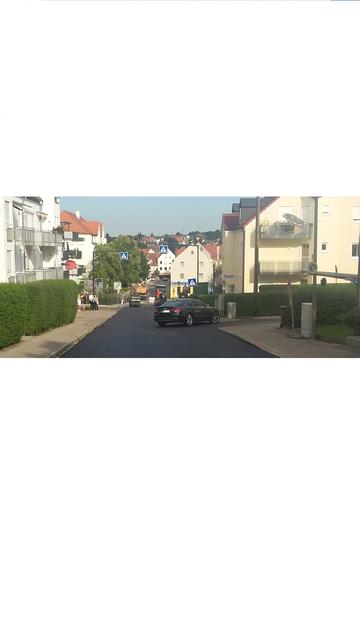 Autofahrer riskiert Reifenschäden