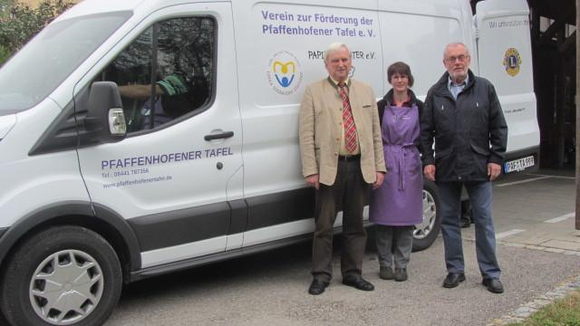 v.l.: Peter Rambach (Edekastiftung Südbayern), Silvia Hiestand und Erich Schlotter (Förderverein)