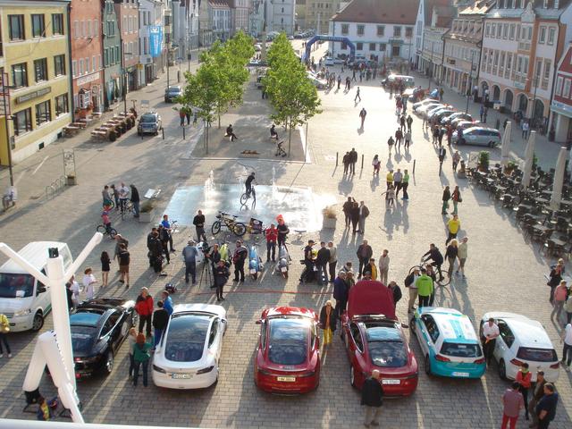 E-Cars am Hauptplatz Pfaffenhofen