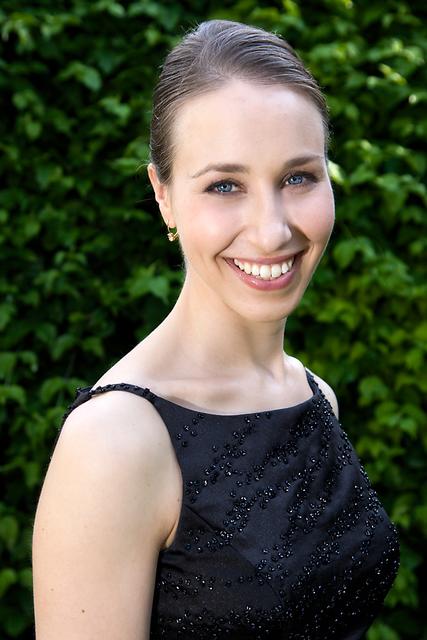 Begleitet wird Gashi von der Pianistin Susanna Klovsky.