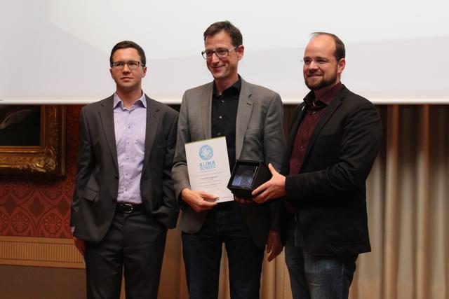 Eichenseher Ingenieure sind die Gewinner des Jurypreises 2016. Hier im Bild Wolfgang Eichenseher (Mitte) mit Klimaschutzmanager André Adler (links) und Klimaschutz-Referent Andreas Herschmann.