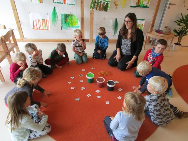 Morgenkreis mit Themenbesprechung in der Kita Ecolino