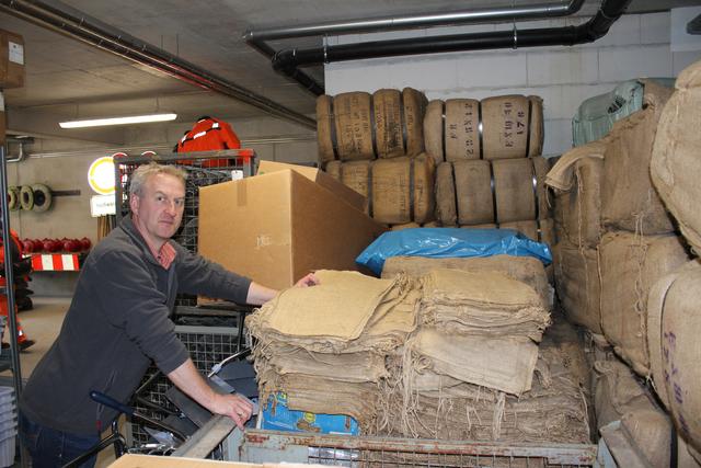 1.500 gefüllte Sandsäcke halten die Stadtwerke permanent bereit