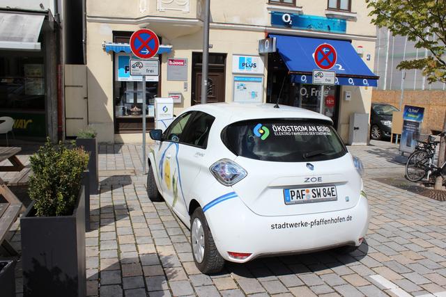 Parken und gleichzeitig sauberen bavariastrom laden, produziert in bayerischen Bürgerkraftwerken aus Wind, Sonne- und Wasserkraft