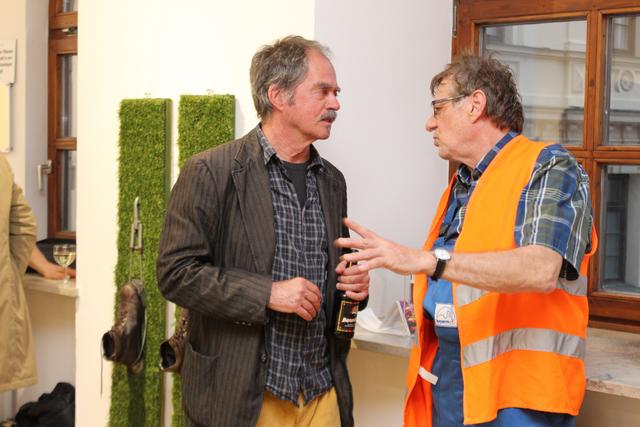 Thomas Neumaier (links) im Gespräch mit Multiinstrumentalist Heinz Grobmeier