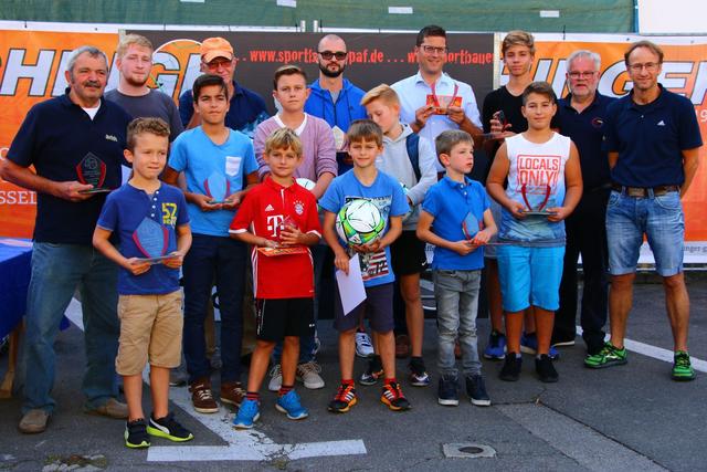 Siegerfoto: Pfaffenhofener Stadtmeister 2016 im Torwandschießen