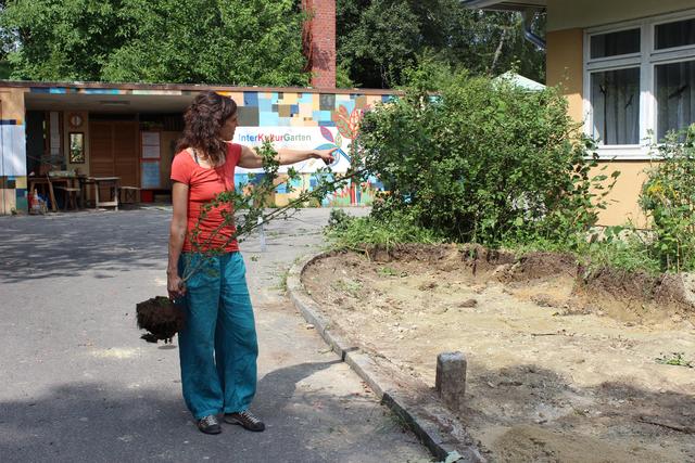 Biologin Kerstin Kamm im Interkulturgarten