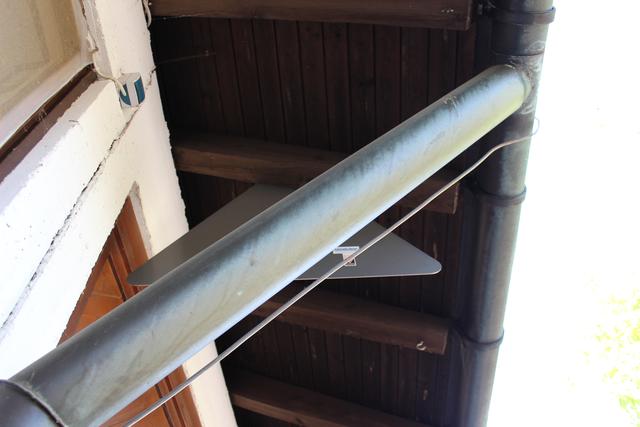 Niederschlagswasser von vier Dachrinnen fließt künftig in die Sickerschächte