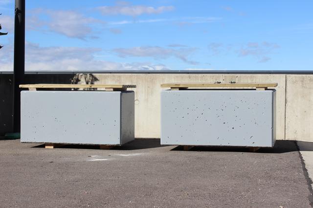 Jeder einzelne Poller wiegt 1.000 Kilogramm