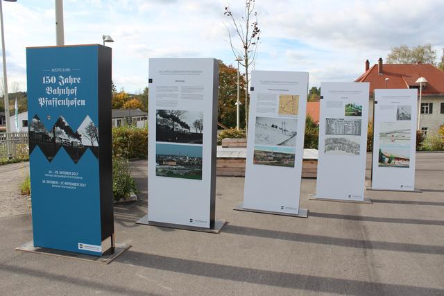 Die Ausstellung am Bahnhof