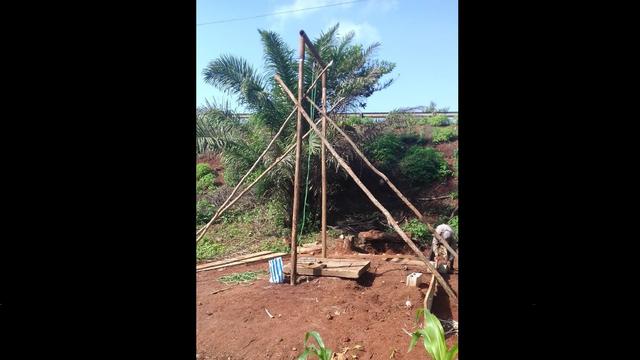 Installation des Sockels für die Wasserpumpe