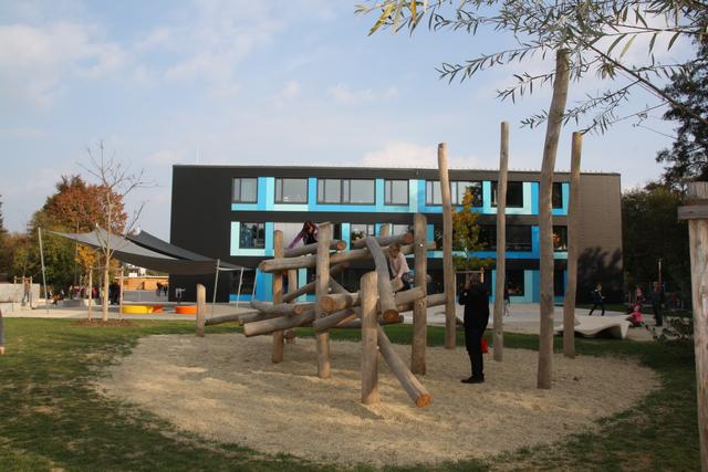 Der Spielplatz im Grundschul-Pausenhof