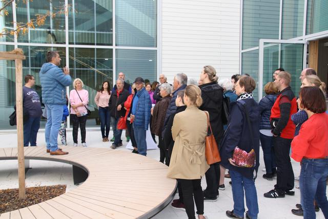 Die Führungen (hier mit Architekt Thomas Baron) waren sehr gefragt.