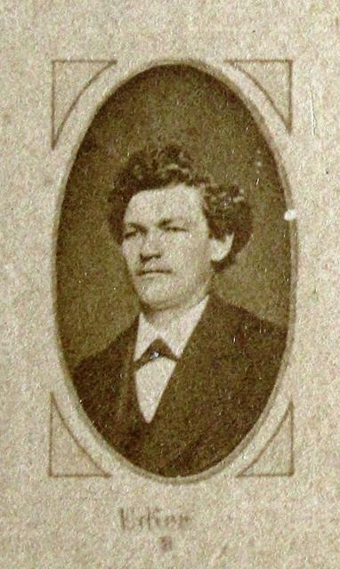 Der Spediteur und Fuhrunternehmer Wilhelm Ecker bot in den 1860er Jahren Stellwagenfahrten an (1877). | Foto: Andreas Sauer