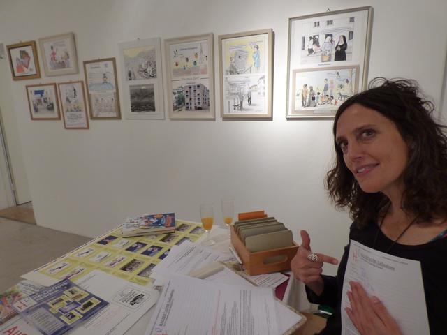 Kerstin Kamm von der HALLERTAUER Akzeptanzstelle ExplorLabor: "Holen Sie sich den Antrag für die kostenlose HALLERTAUER REGIOcard, vergleichbar mit der Euro-EC-Karte, die für den bargeldlosen Zahlungsverkehr als notweniges Instrument dient und trotz Digitalisierung die Regionalität auch im Geldwesen bewahrt."