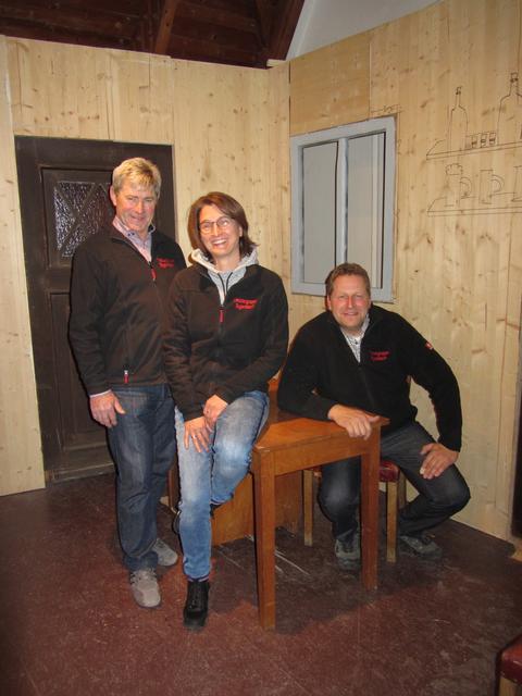 Das Dreigestirn und Regieteam der Theatergruppe: v.l.n.r. Martin Ostermair, Karin Langenecker und Christian Hörmann