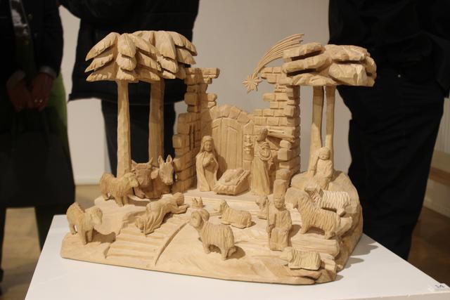 Blockkrippe aus Lindenholz von Josef Brummer