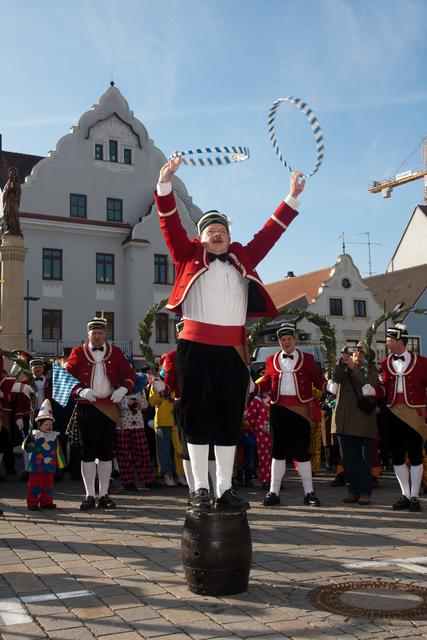 Karl-Heinz Schmidt als Reifenschwinger | Foto: Christof Schmidl