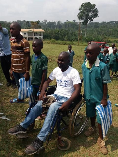 Vereinsmitglied bei der Feier | Foto: New Leg