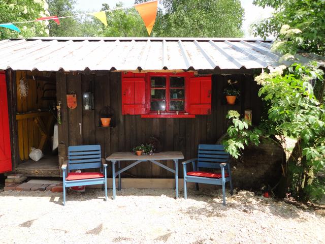 unsere Werkstatt- und Materialhütte