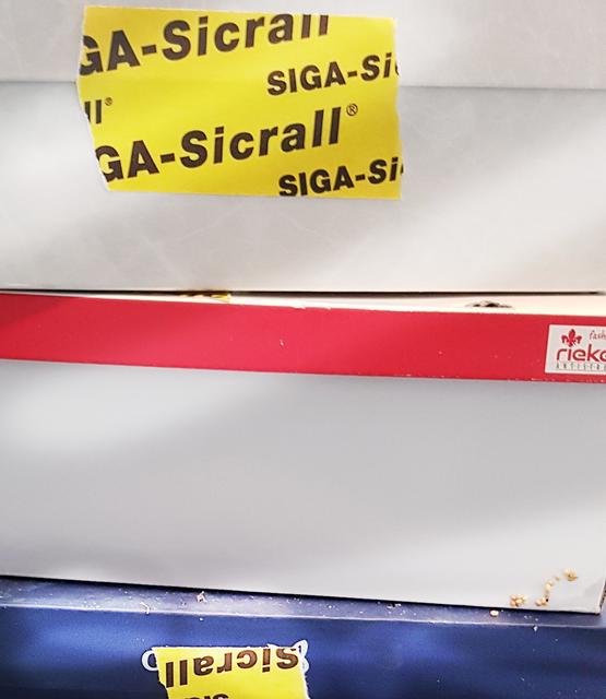 In diesen drei Schachteln waren die zwölf Vögel untergebracht