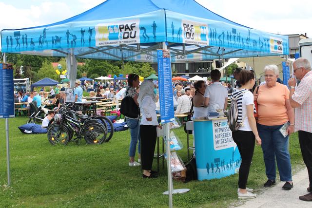 Am PAF und DU-Infostand erfuhren Bürger alles über die städtischen Angebote und das Bürgerportal pafunddu.de.